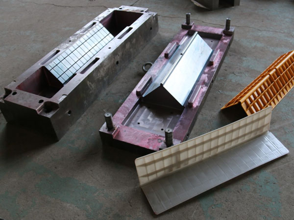 5噸大型（xíng）模具